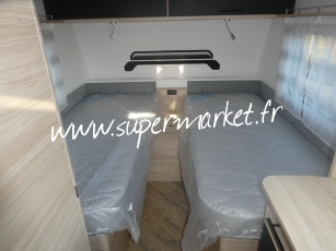 Caravelair - Sport line 492 lits jumeaux STORE OU AUVENT